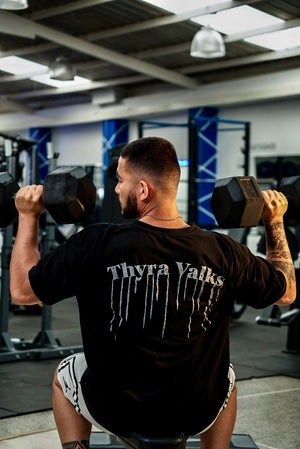 Camiseta Oversize Negra Thyravalks